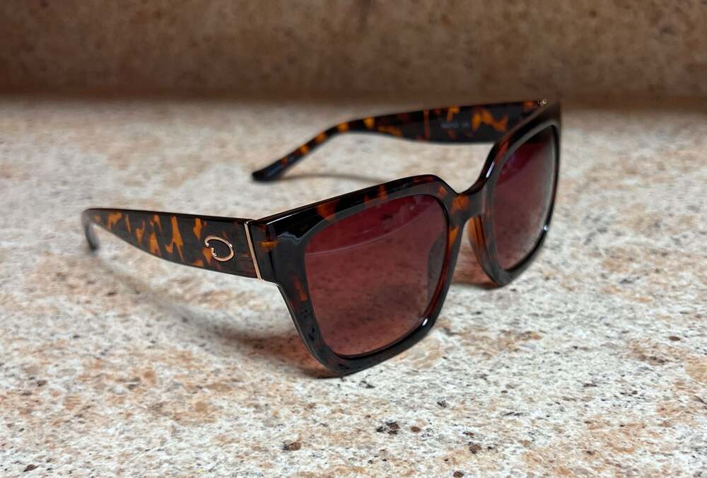 Oscar de la Renta Mod 1327 Tortoise Square Sunglasses